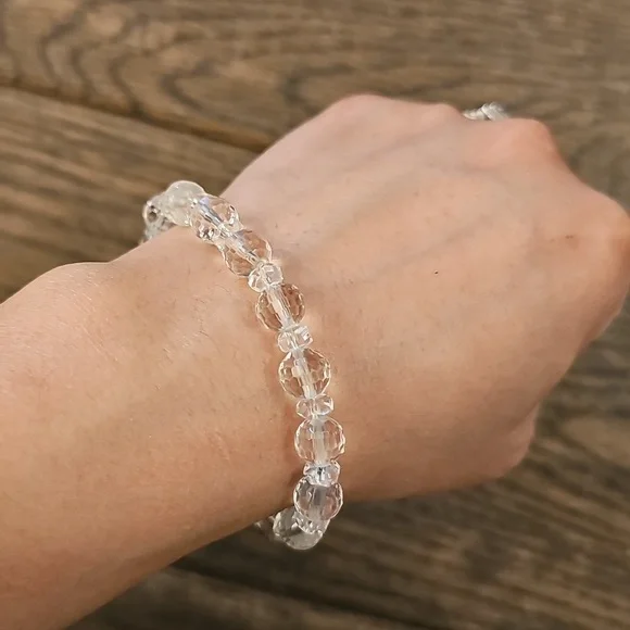 Beaded Clear Bracelet - Picture 3 of 4